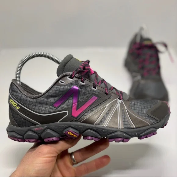 New Balance WT1010v2 Trail Running Shoes Women’s 7.5 Gray Pink Vibram - Picture 11 of 14